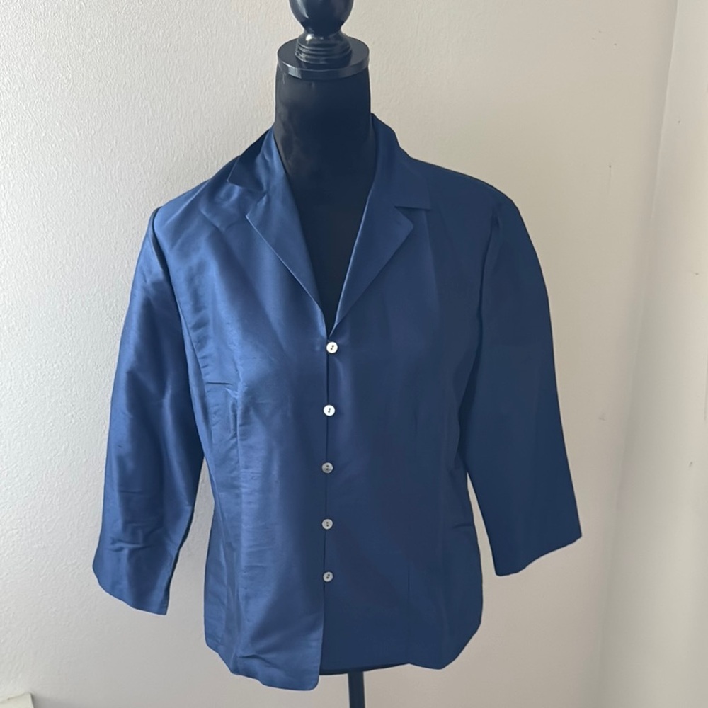 Talbots Pure Silk blue buttoned down blouse top Sz 10